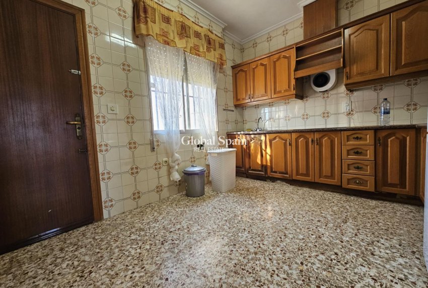 Resale - HOUSE -
GUARDAMAR DEL SEGURA - Buenavista