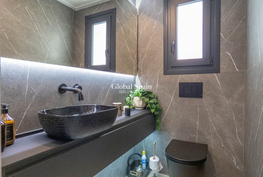 Resale - HOUSE -
GUARDAMAR DEL SEGURA - Costa Blanca