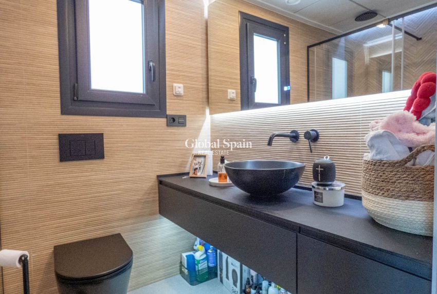 Resale - HOUSE -
GUARDAMAR DEL SEGURA - Costa Blanca