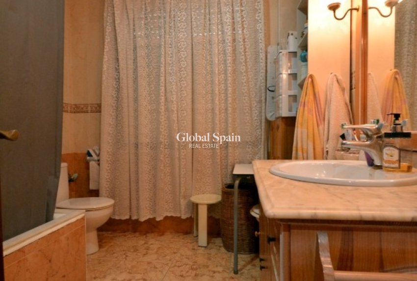 Resale - HOUSE -
GUARDAMAR DEL SEGURA - Costa Blanca