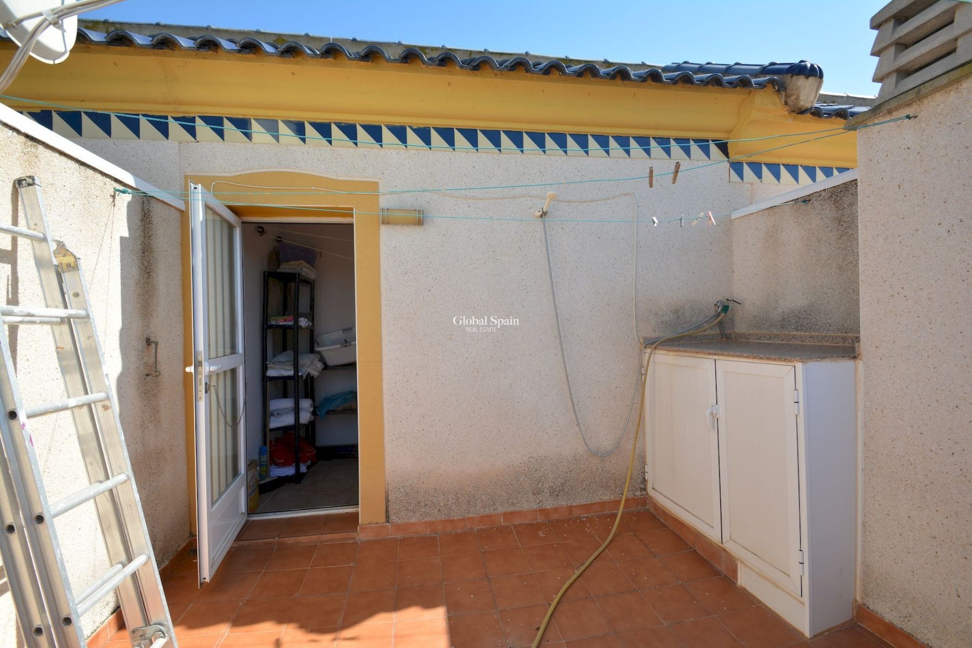 Resale - HOUSE -
GUARDAMAR DEL SEGURA - Costa Blanca