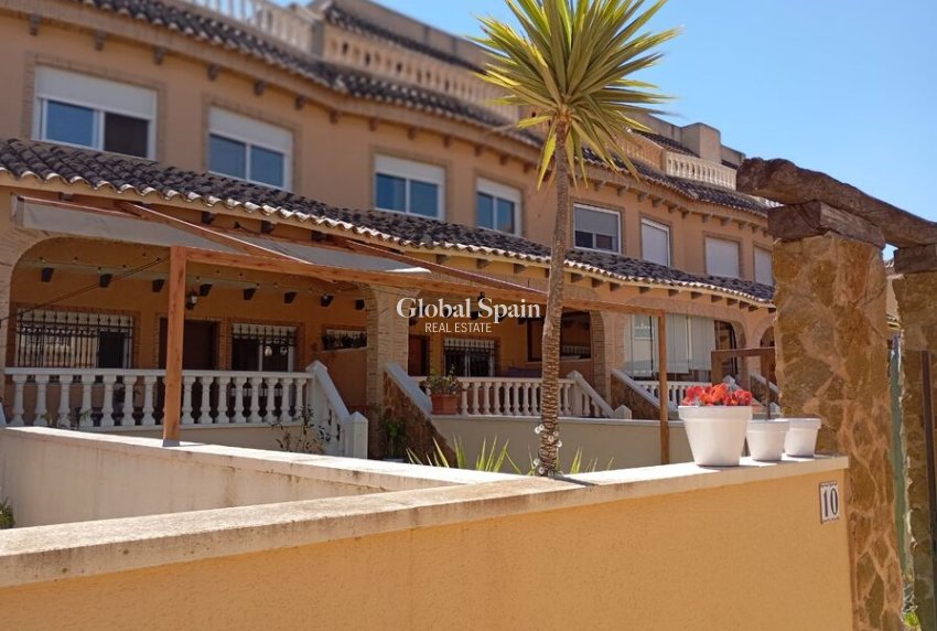 Resale - HOUSE -
GUARDAMAR DEL SEGURA - Costa Blanca
