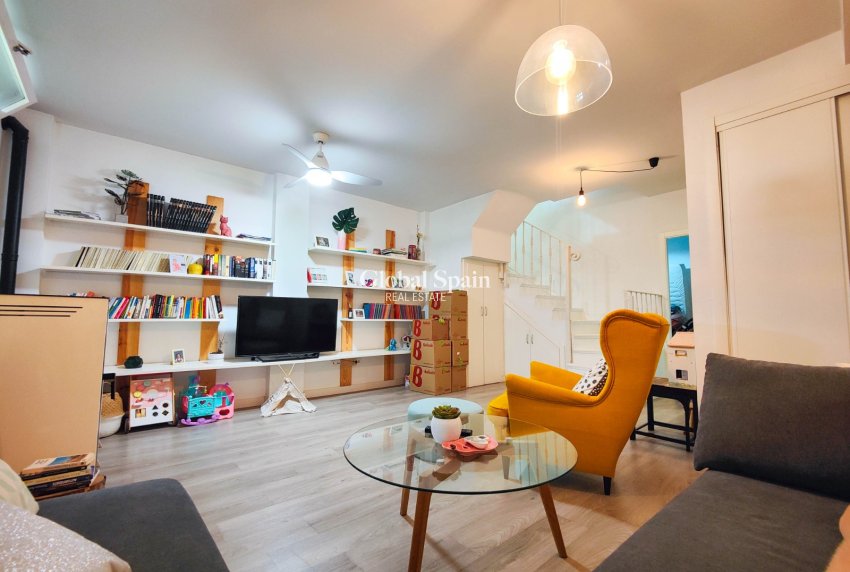 Resale - HOUSE -
GUARDAMAR DEL SEGURA - Costa Blanca