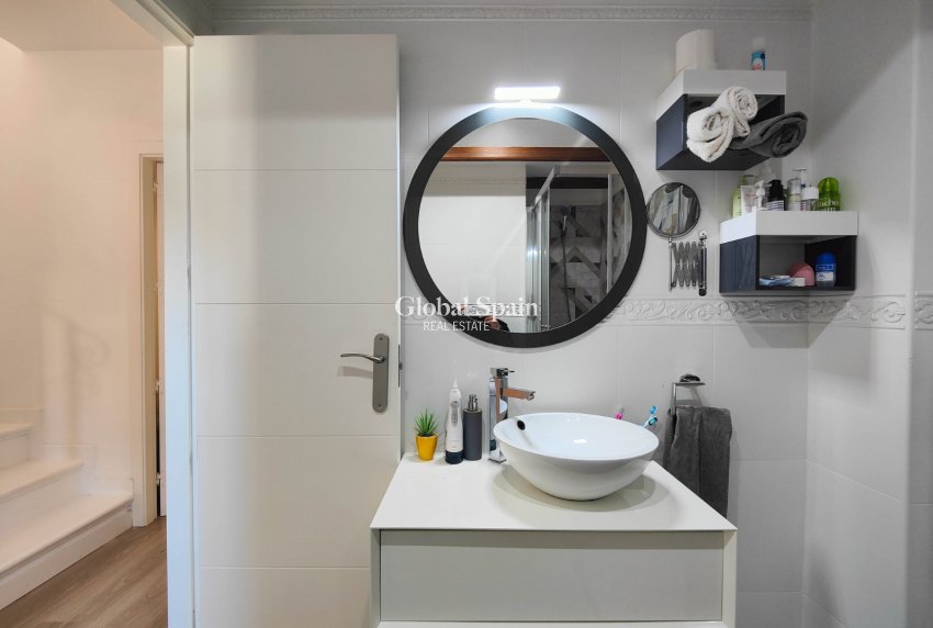 Resale - HOUSE -
GUARDAMAR DEL SEGURA - Costa Blanca