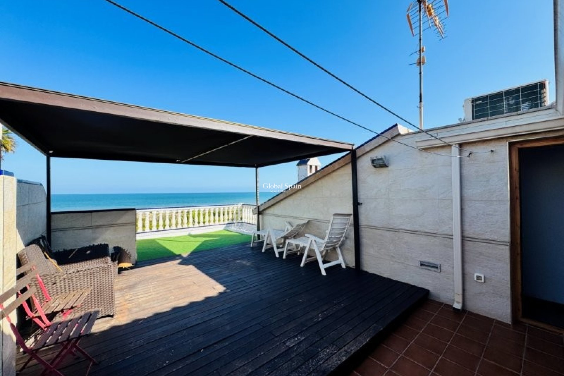 Resale - HOUSE -
GUARDAMAR DEL SEGURA - Costa Blanca