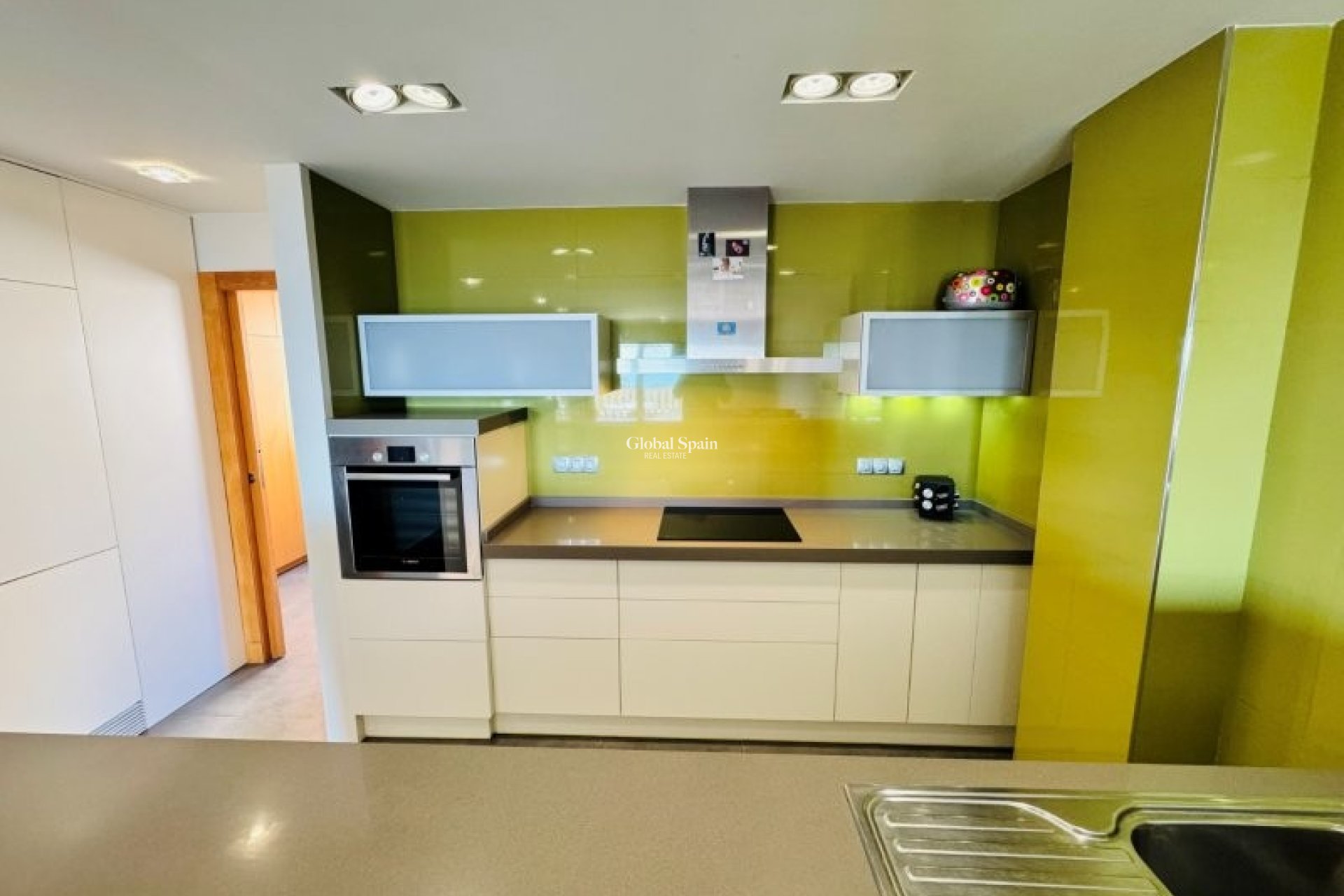 Resale - HOUSE -
GUARDAMAR DEL SEGURA - Costa Blanca