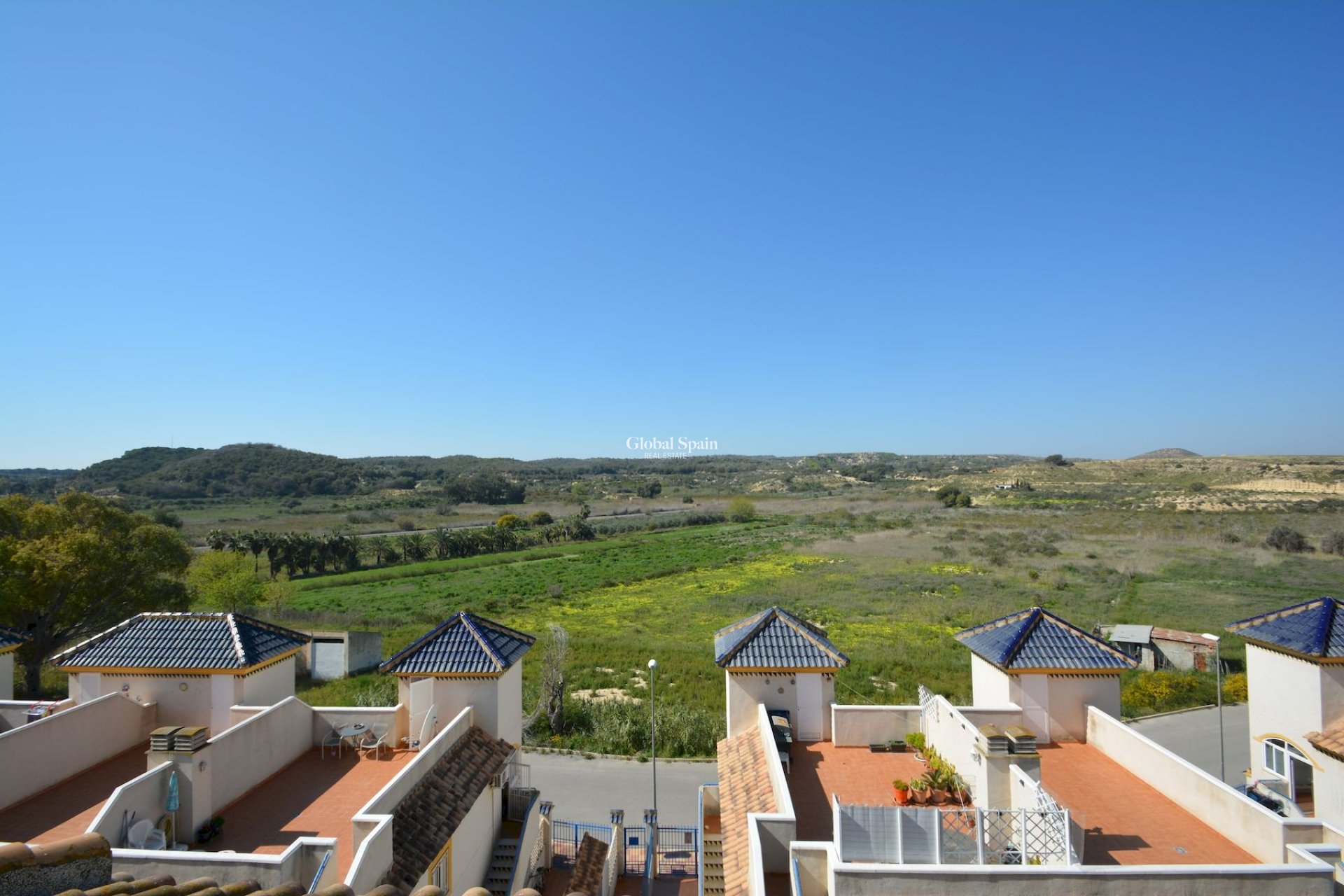 Resale - HOUSE -
GUARDAMAR DEL SEGURA - Costa Blanca