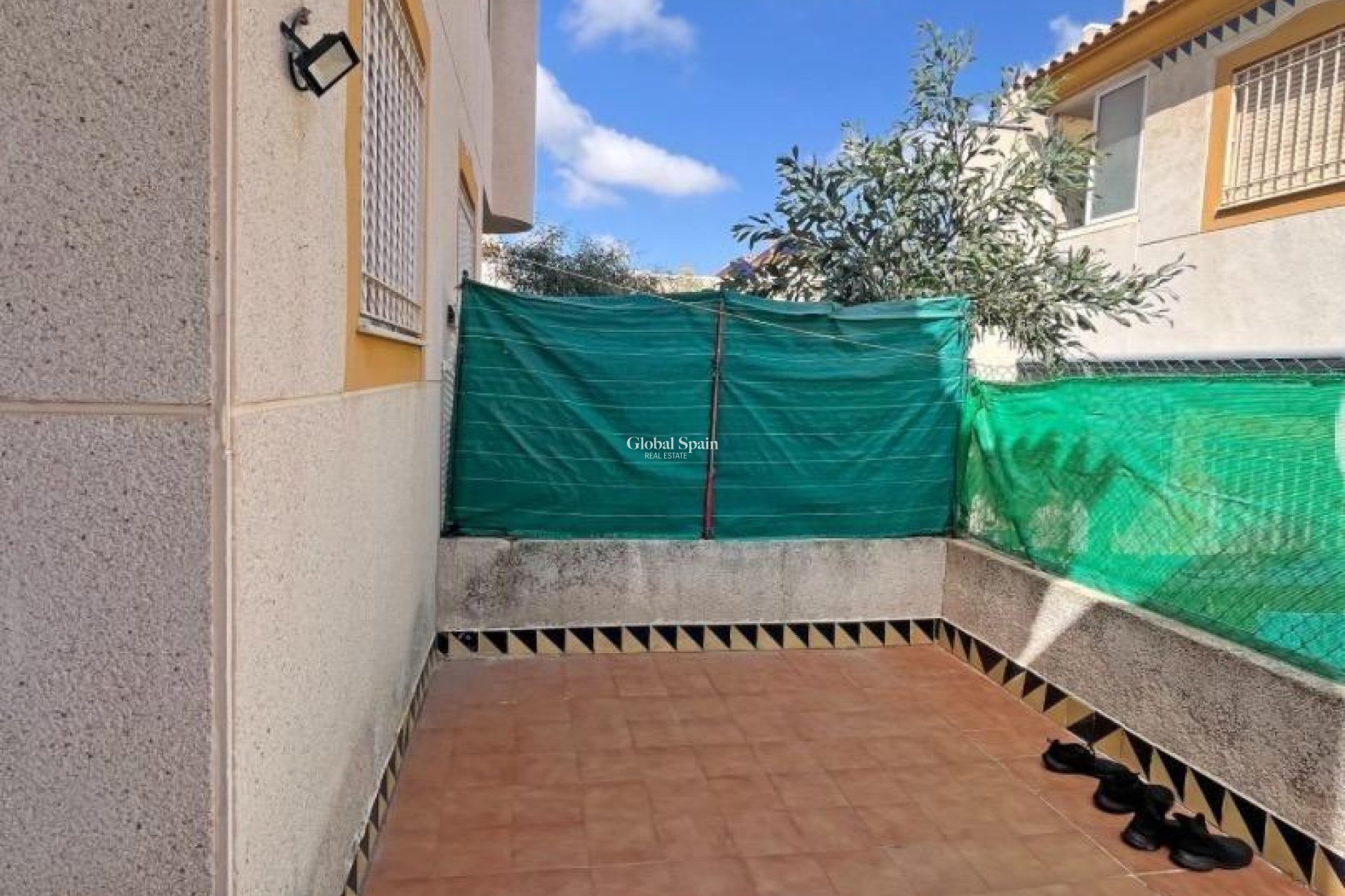 Resale - HOUSE -
GUARDAMAR DEL SEGURA - El Edén - Los Estaños