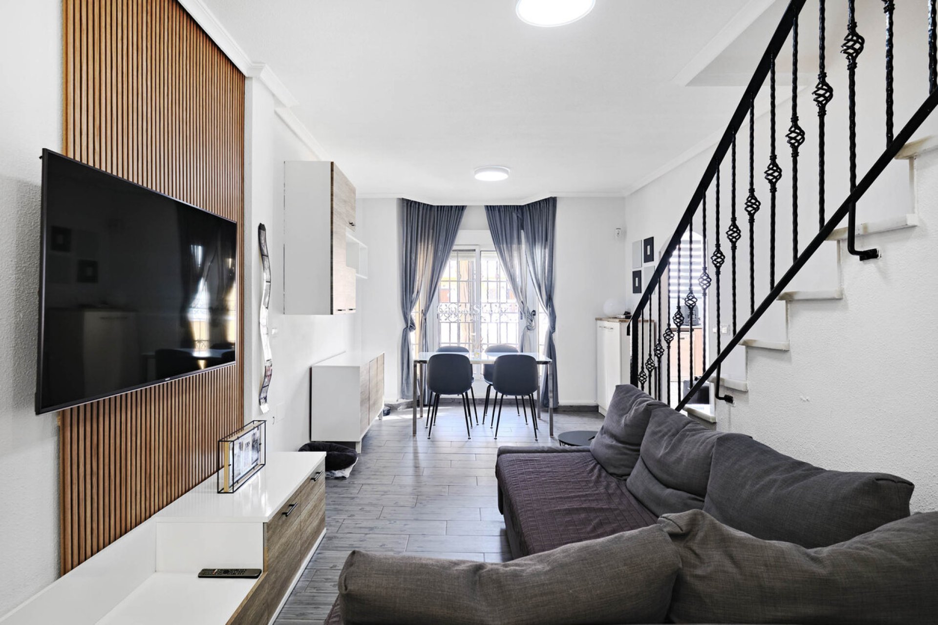 Resale - HOUSE -
GUARDAMAR DEL SEGURA - EL RASO