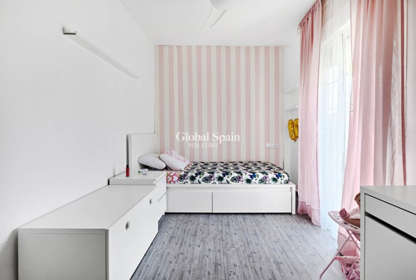 Resale - HOUSE -
GUARDAMAR DEL SEGURA - EL RASO