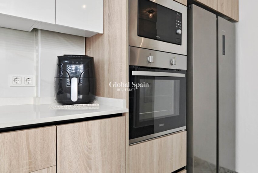 Resale - HOUSE -
GUARDAMAR DEL SEGURA - EL RASO