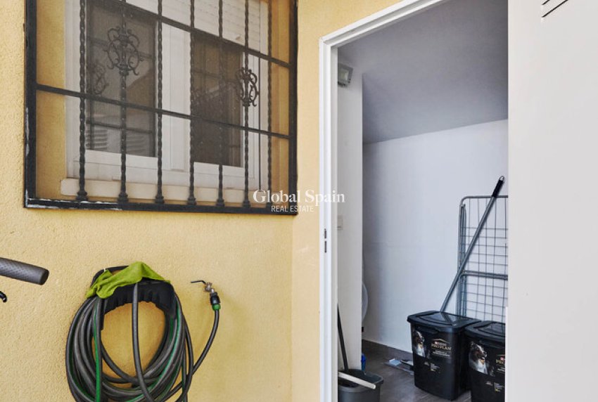 Resale - HOUSE -
GUARDAMAR DEL SEGURA - EL RASO