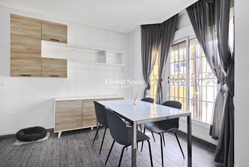 Resale - HOUSE -
GUARDAMAR DEL SEGURA - EL RASO