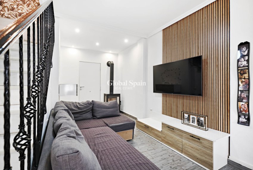 Resale - HOUSE -
GUARDAMAR DEL SEGURA - EL RASO