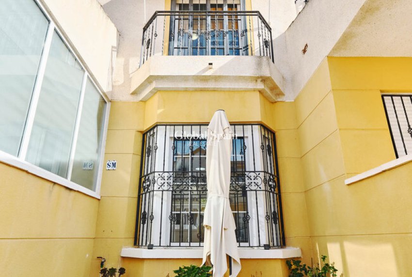 Resale - HOUSE -
GUARDAMAR DEL SEGURA - EL RASO