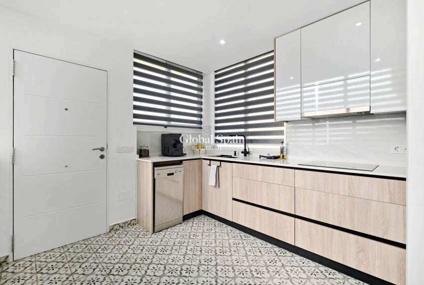 Resale - HOUSE -
GUARDAMAR DEL SEGURA - EL RASO