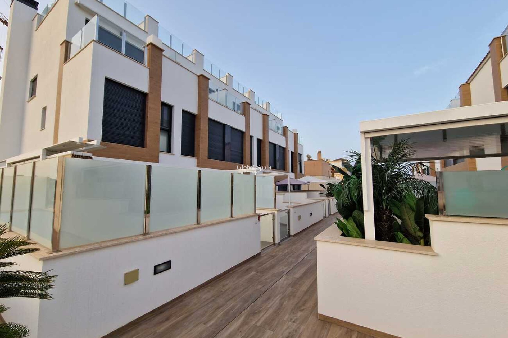 Resale - HOUSE -
GUARDAMAR DEL SEGURA - ELS SECONS