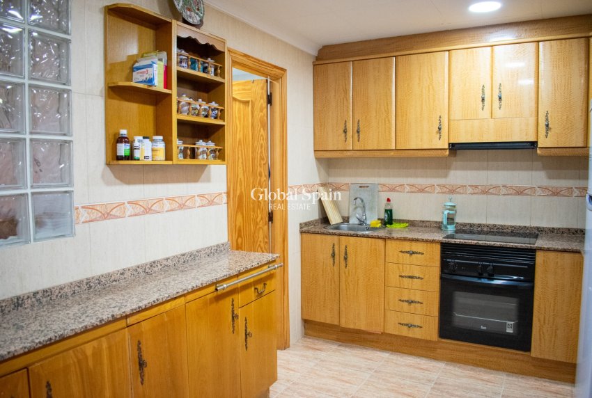 Resale - HOUSE -
GUARDAMAR DEL SEGURA - Guardamar pueblo