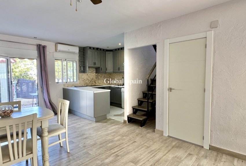 Resale - HOUSE -
GUARDAMAR DEL SEGURA - Lomas de Polo-Pinomar