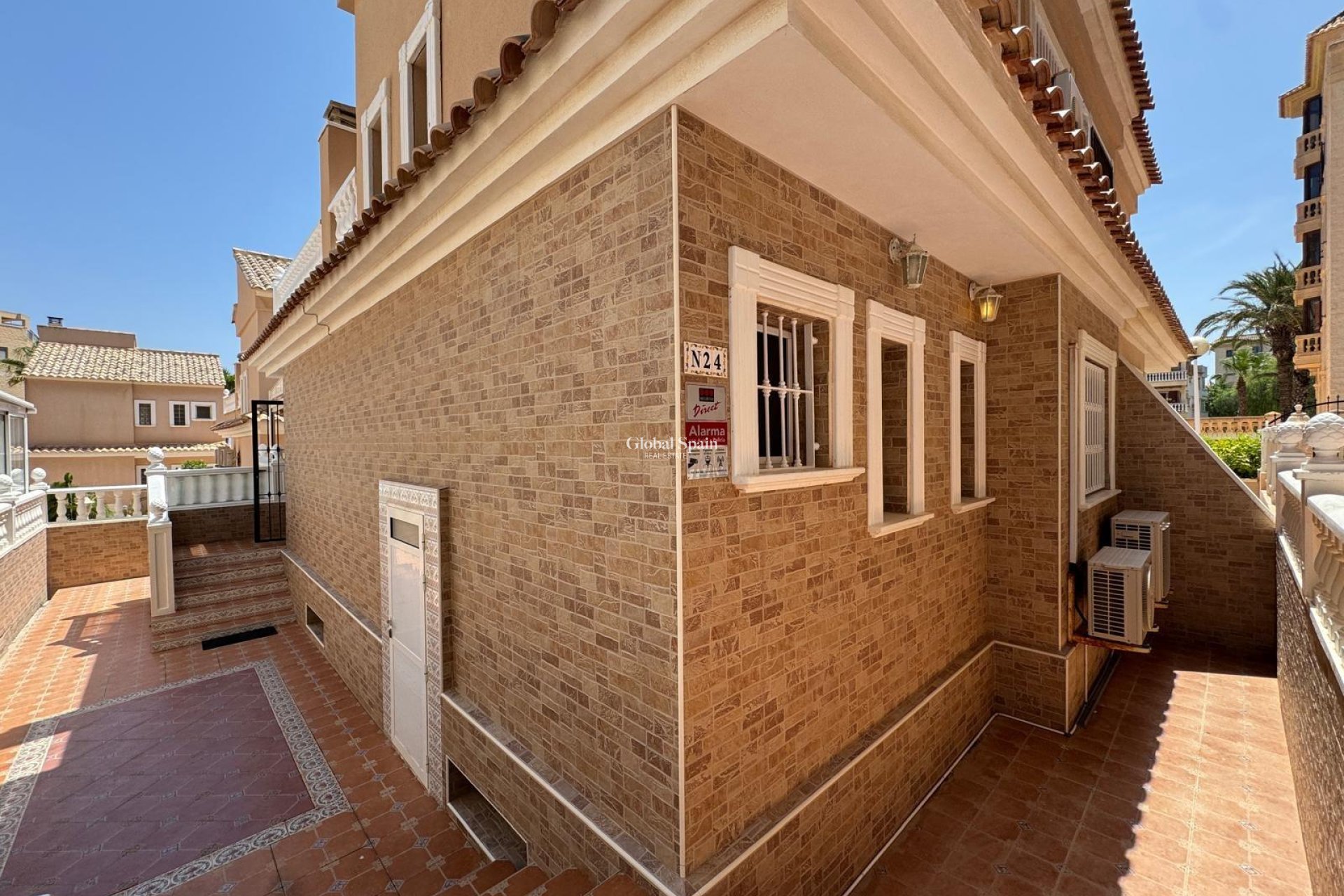 Resale - HOUSE -
GUARDAMAR DEL SEGURA