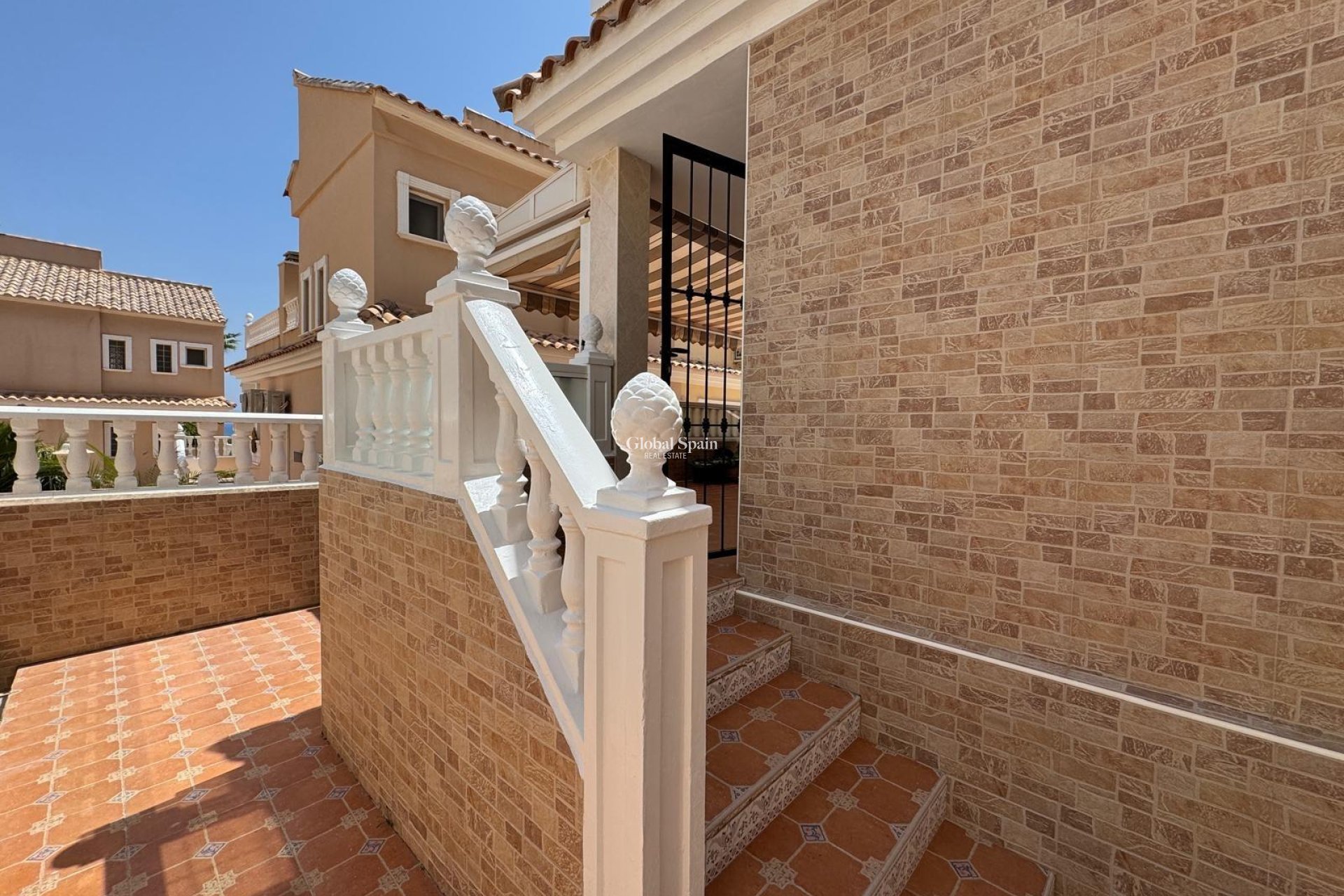 Resale - HOUSE -
GUARDAMAR DEL SEGURA