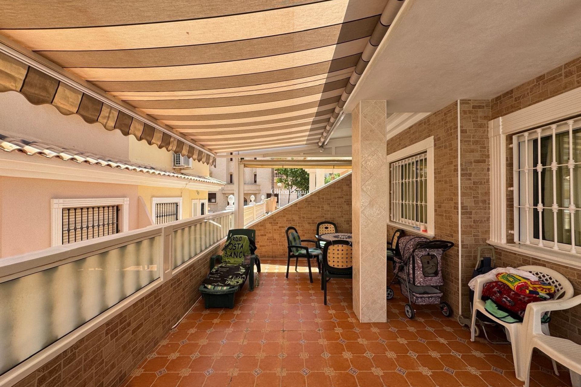 Resale - HOUSE -
GUARDAMAR DEL SEGURA