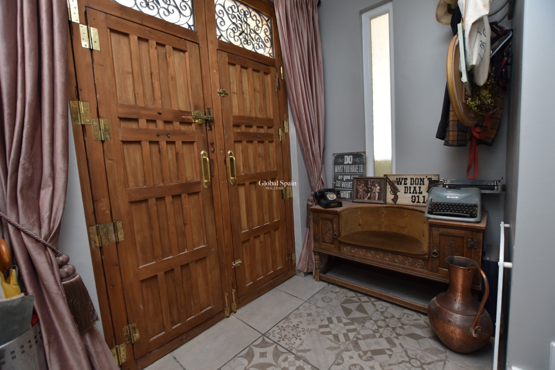 Resale - HOUSE -
HEREDADES - Costa Blanca