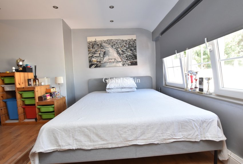 Resale - HOUSE -
HEREDADES - Costa Blanca