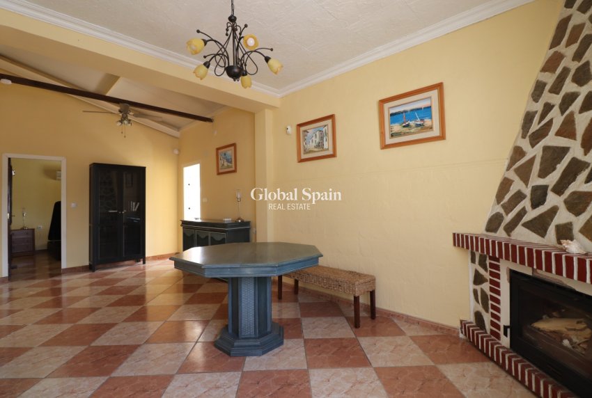 Resale - HOUSE -
Heredades - Heredades - Country
