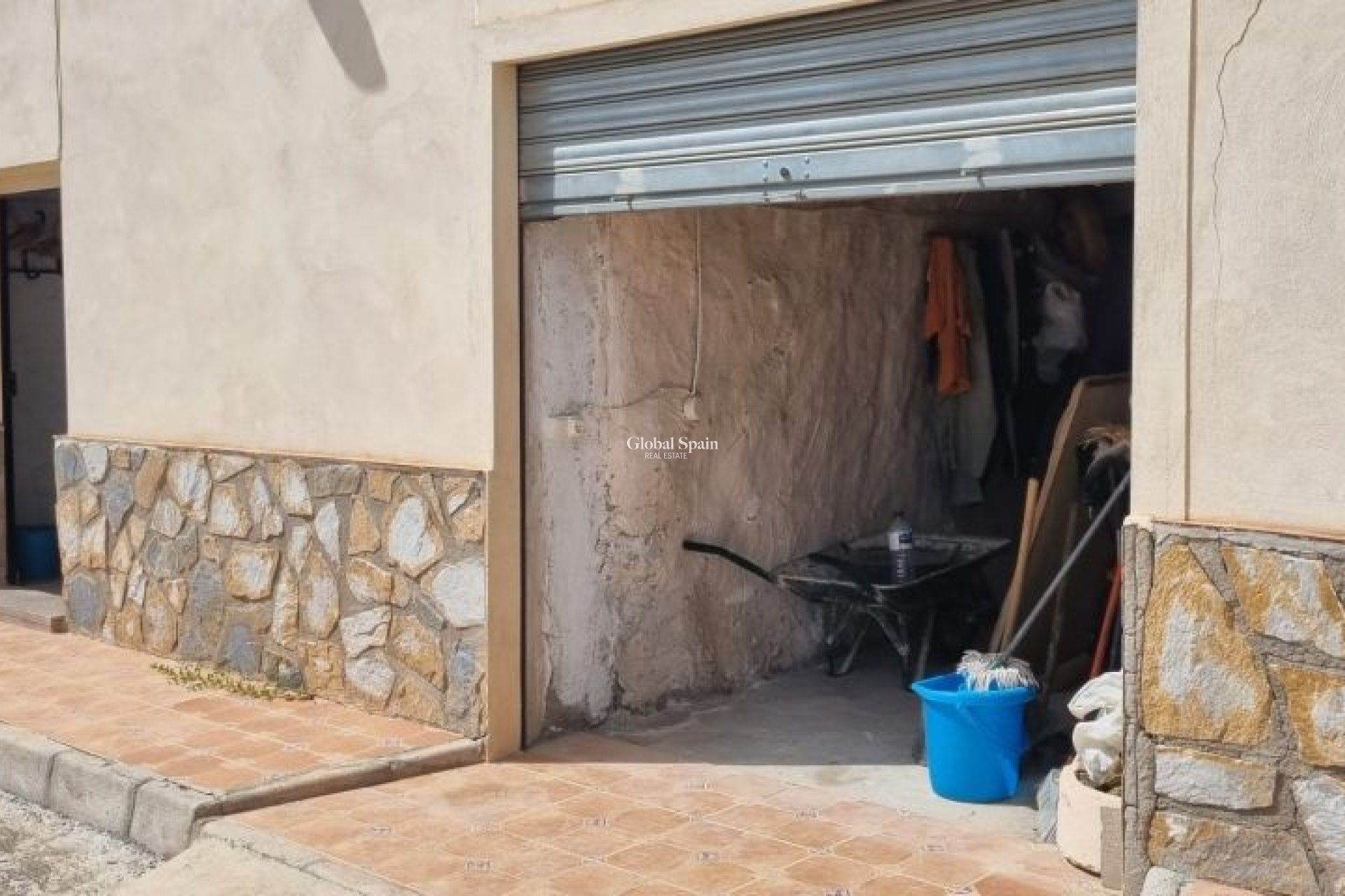 Resale - HOUSE -
HONDÓN DE LAS NIEVES - Inland
