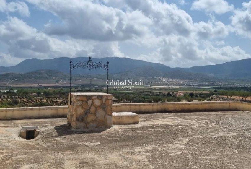 Resale - HOUSE -
HONDÓN DE LAS NIEVES - Inland