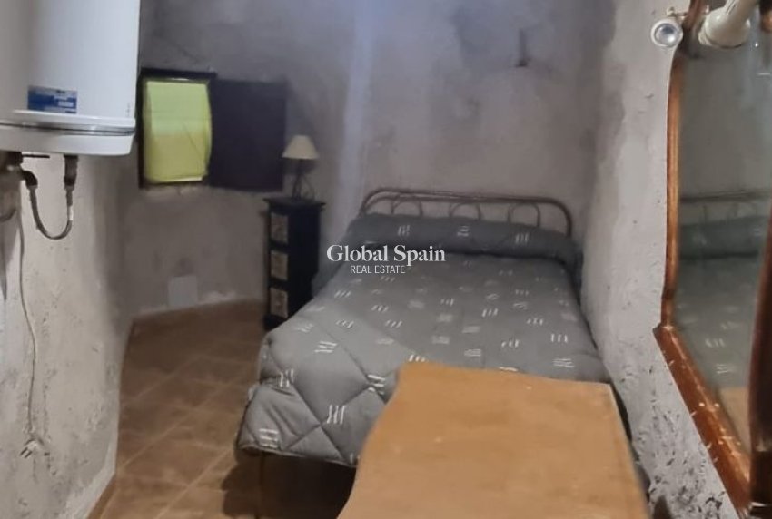 Resale - HOUSE -
HONDÓN DE LAS NIEVES - Inland