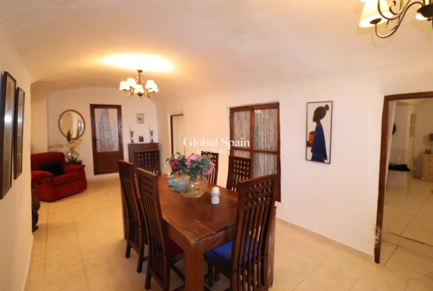 Resale - HOUSE -
HONDÓN DE LAS NIEVES - Inland