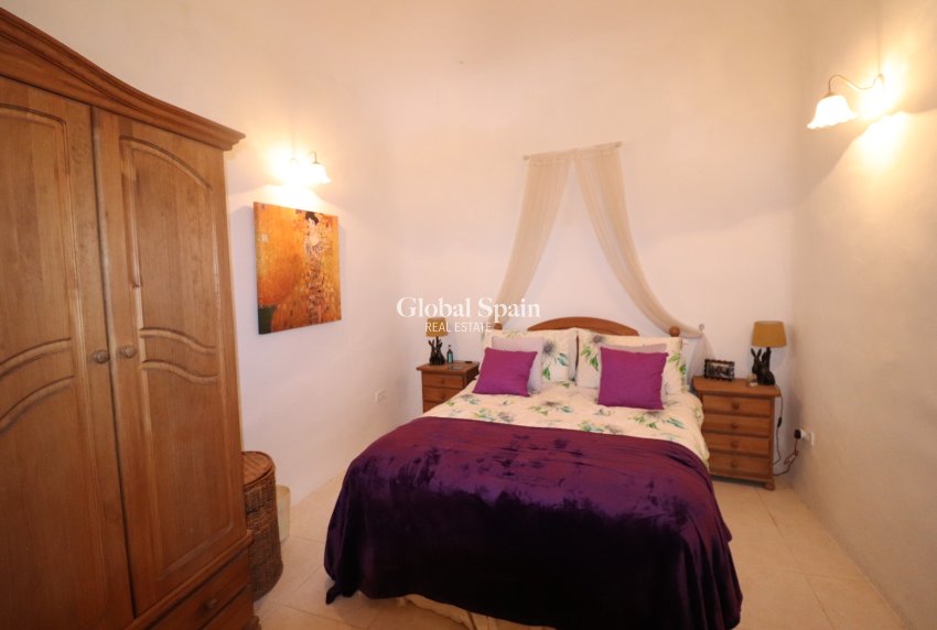 Resale - HOUSE -
HONDÓN DE LAS NIEVES - Inland