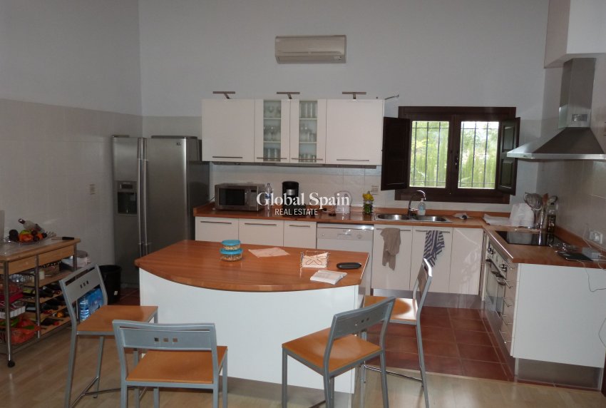 Resale - HOUSE -
Ibi - Ibi - Country