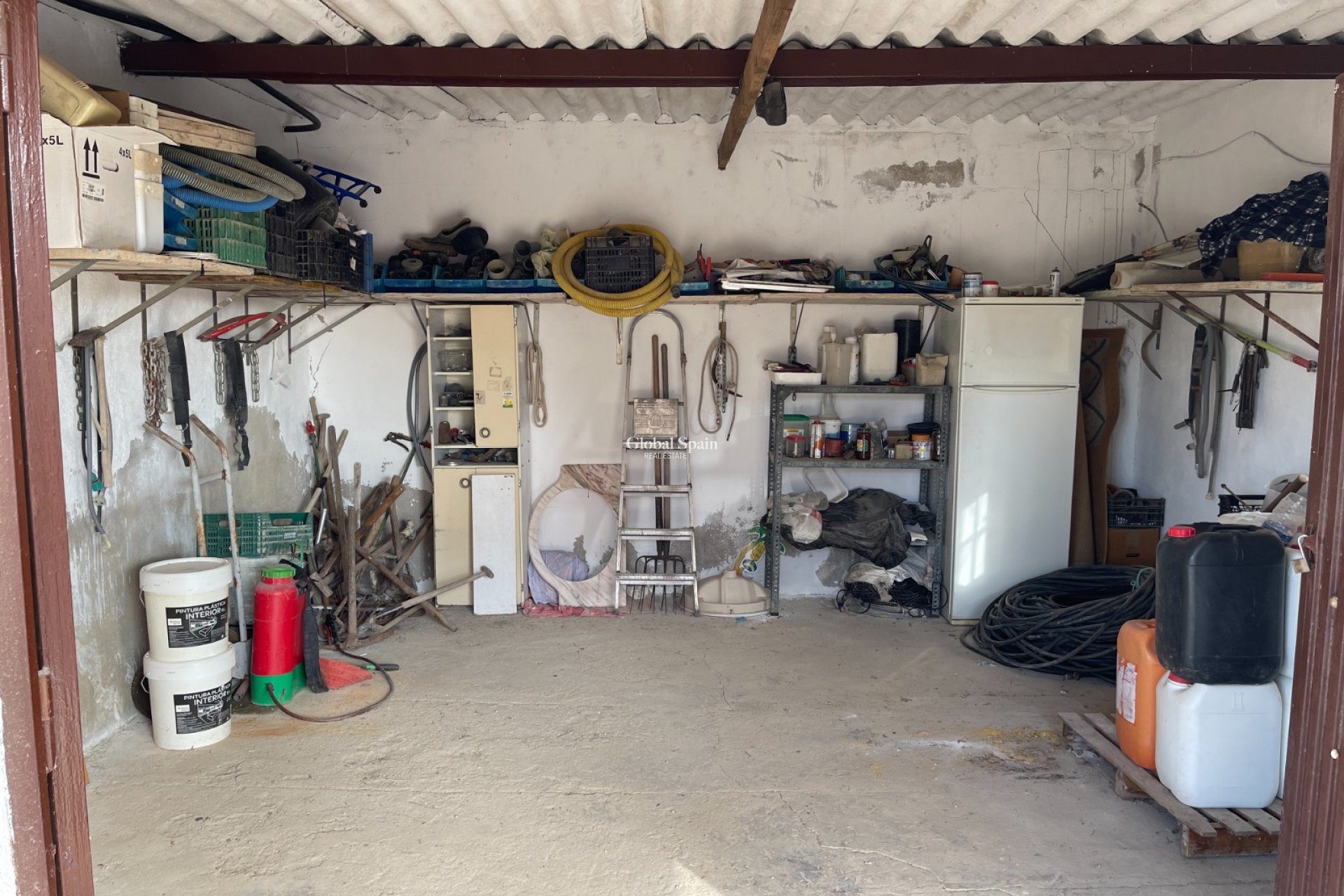 Resale - HOUSE -
JACARILLA - Inland