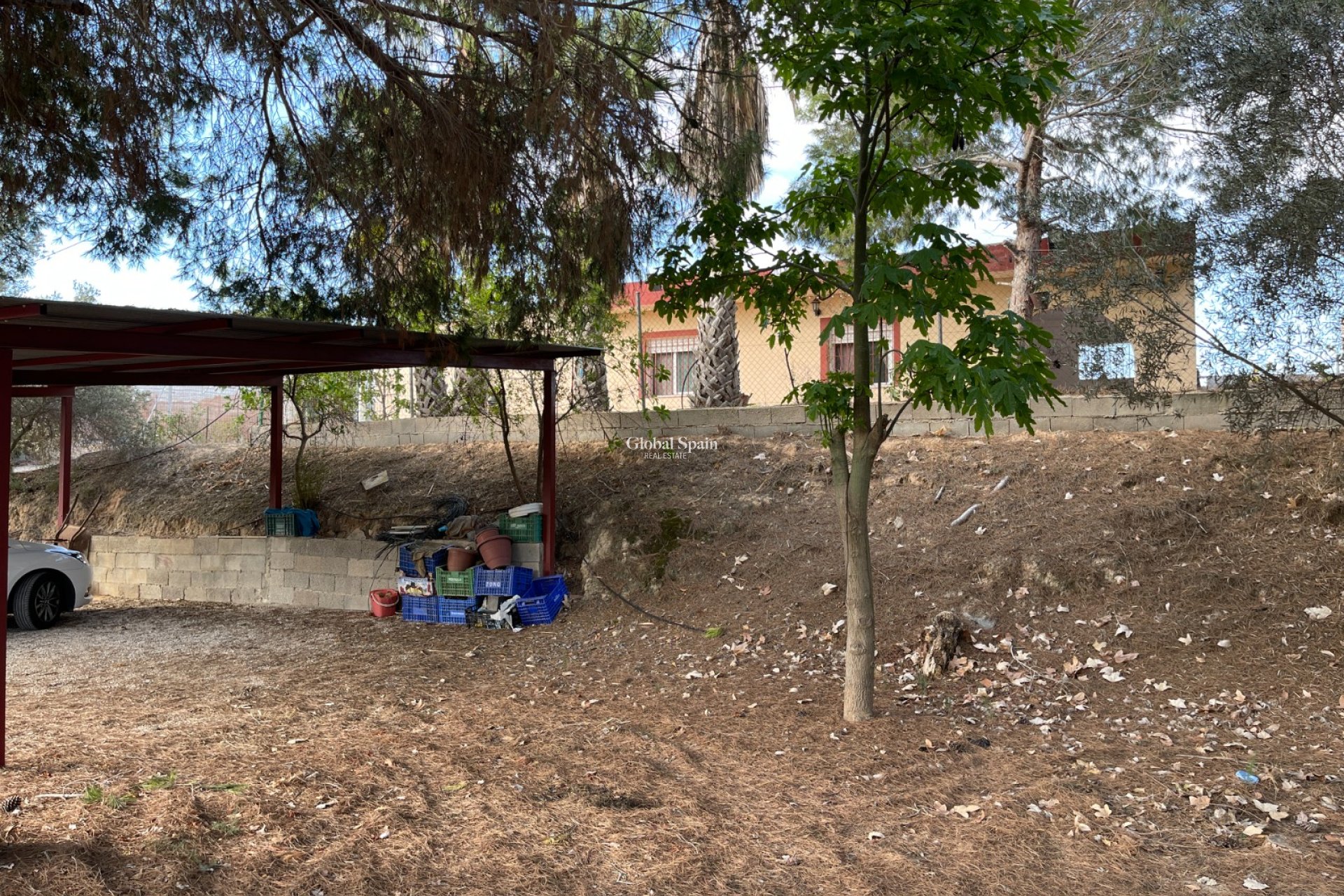 Resale - HOUSE -
JACARILLA - Inland