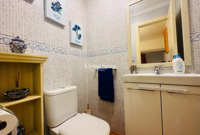 Resale - HOUSE -
JACARILLA - Inland