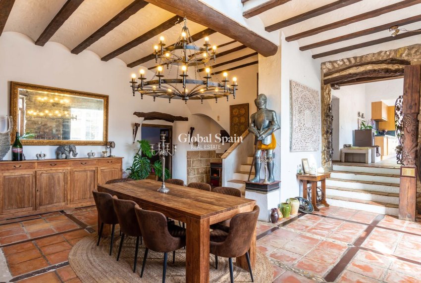 Resale - HOUSE -
JALÓN - Inland