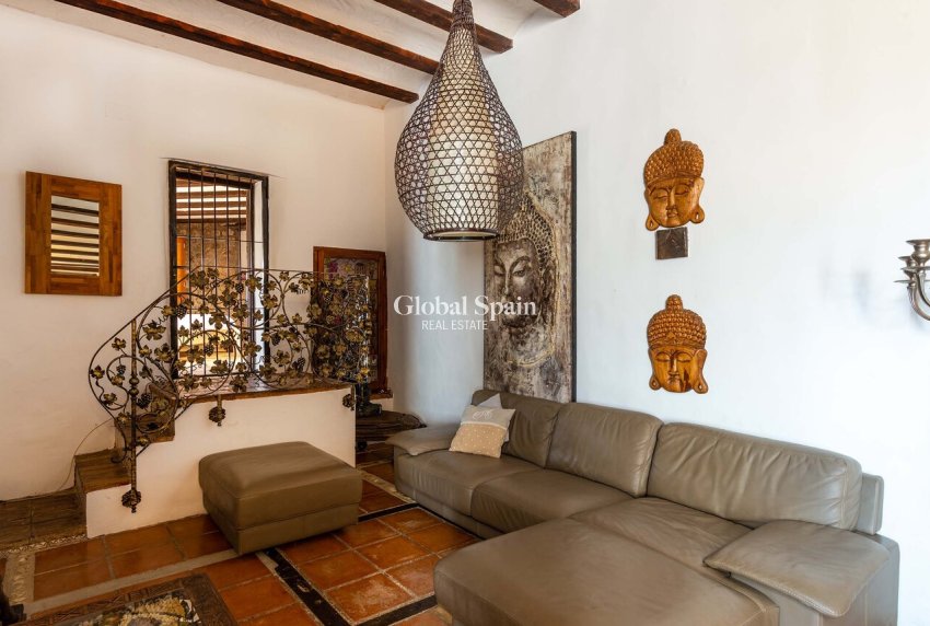 Resale - HOUSE -
JALÓN - Inland