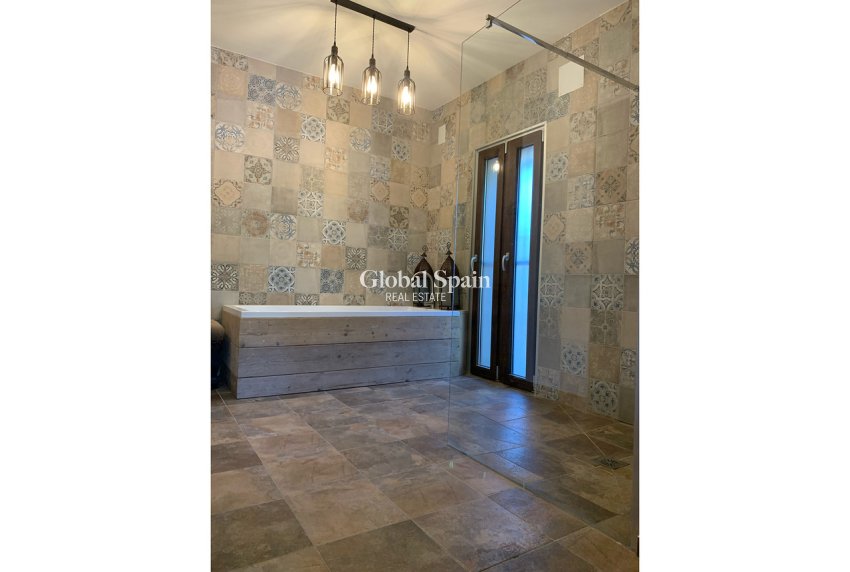 Resale - HOUSE -
JALÓN - Inland