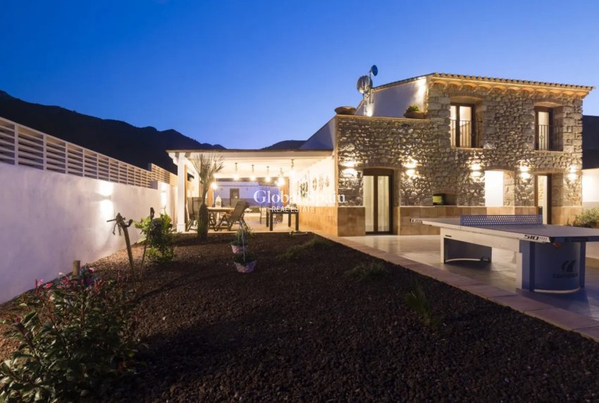 Resale - HOUSE -
JALÓN - Inland