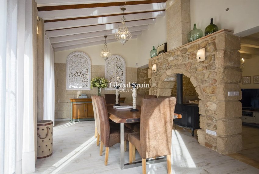 Resale - HOUSE -
JALÓN - Inland