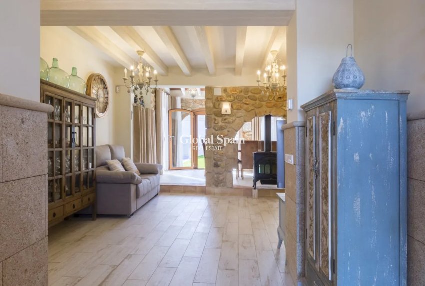 Resale - HOUSE -
JALÓN - Inland