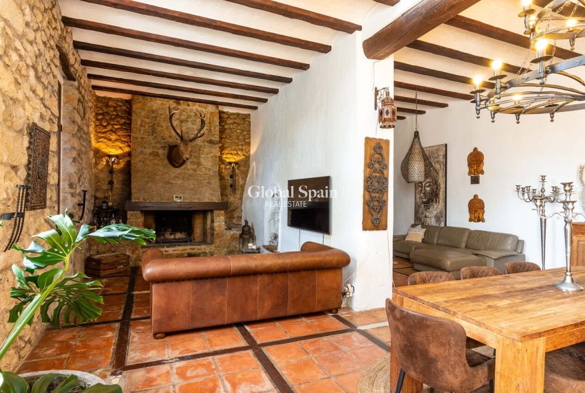 Resale - HOUSE -
JALÓN - Inland