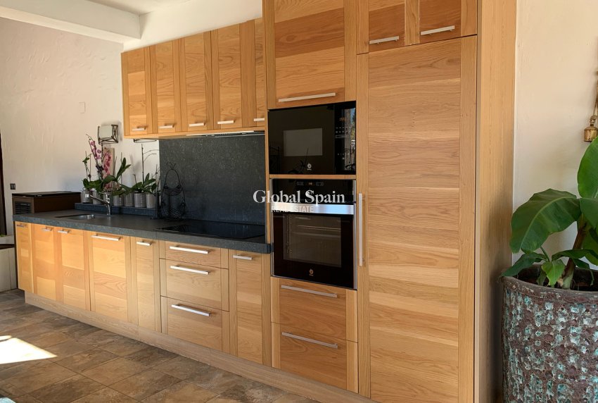 Resale - HOUSE -
JALÓN - Inland