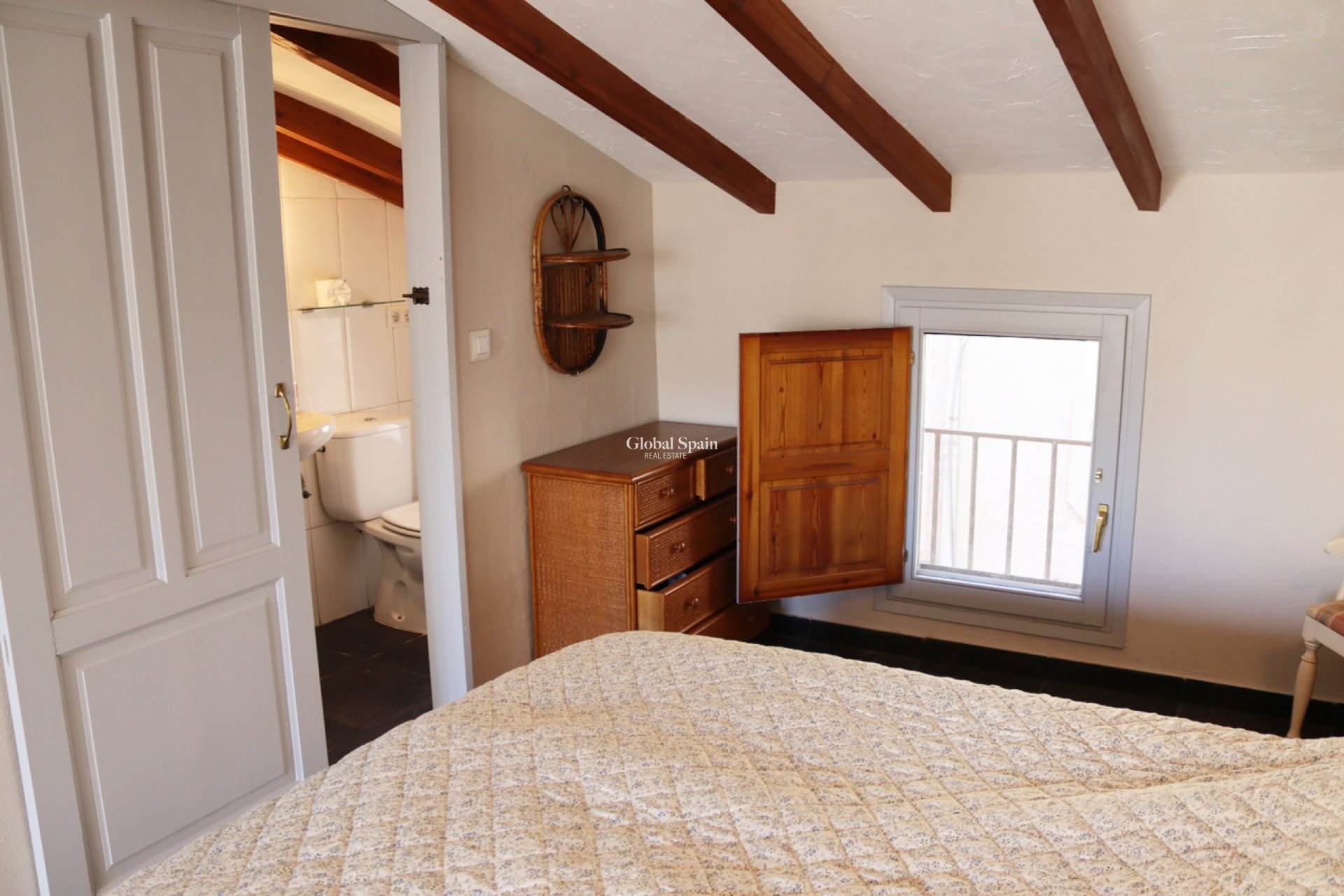 Resale - HOUSE -
JALÓN - Inland