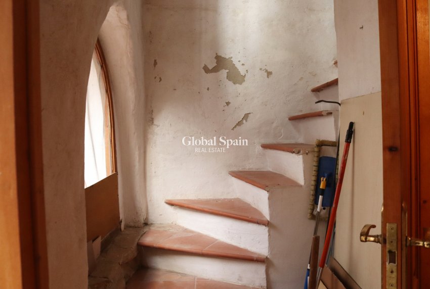 Resale - HOUSE -
JALÓN - Inland