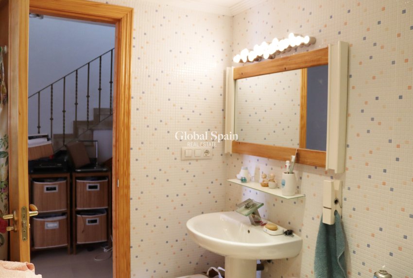 Resale - HOUSE -
JALÓN - Inland