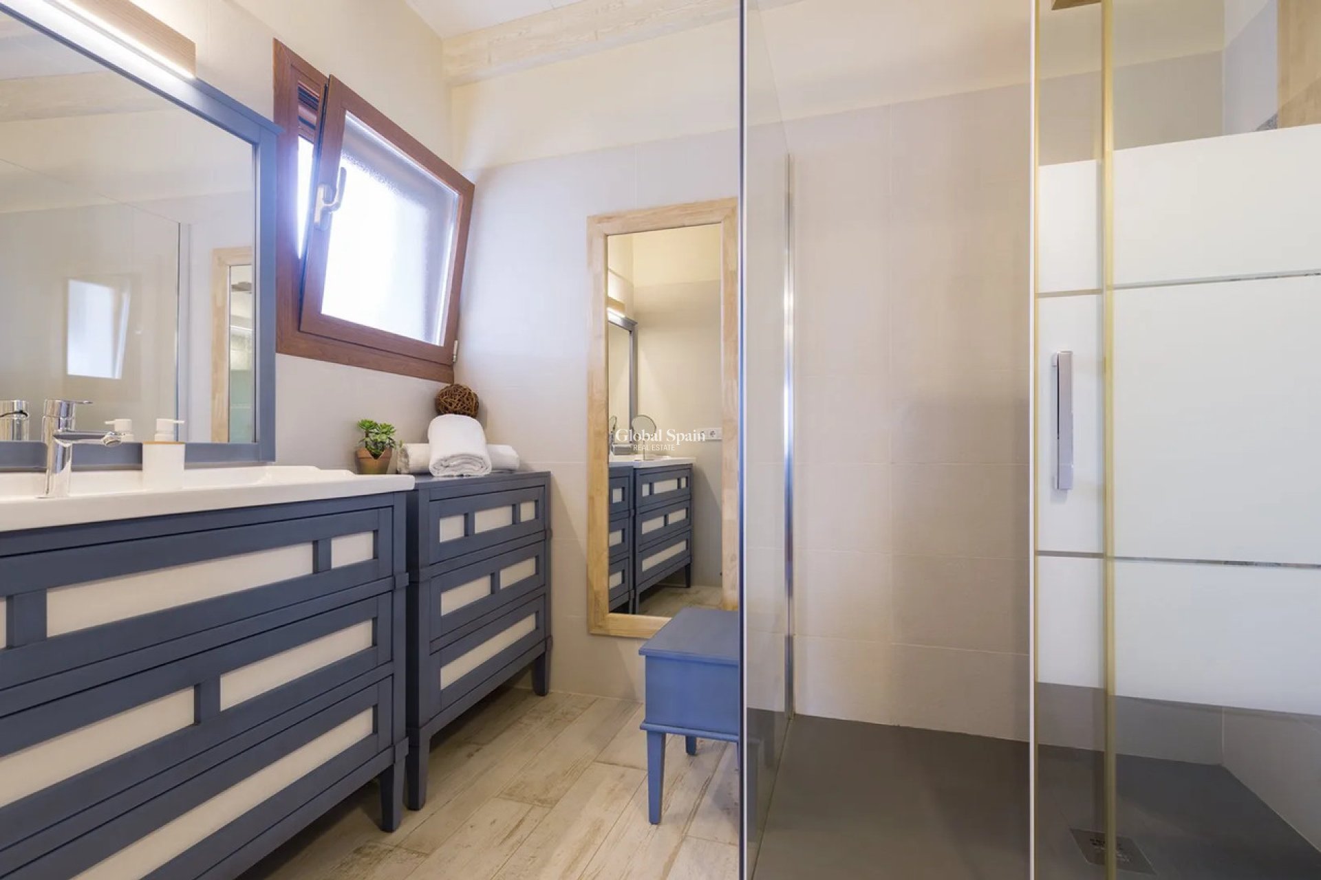 Resale - HOUSE -
JALÓN - Inland